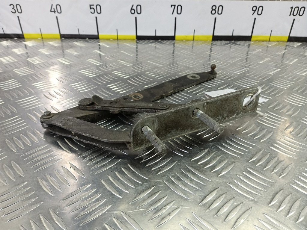 петля капота LAND ROVER DISCOVERY  BKB780030, 750 рублей, Москва