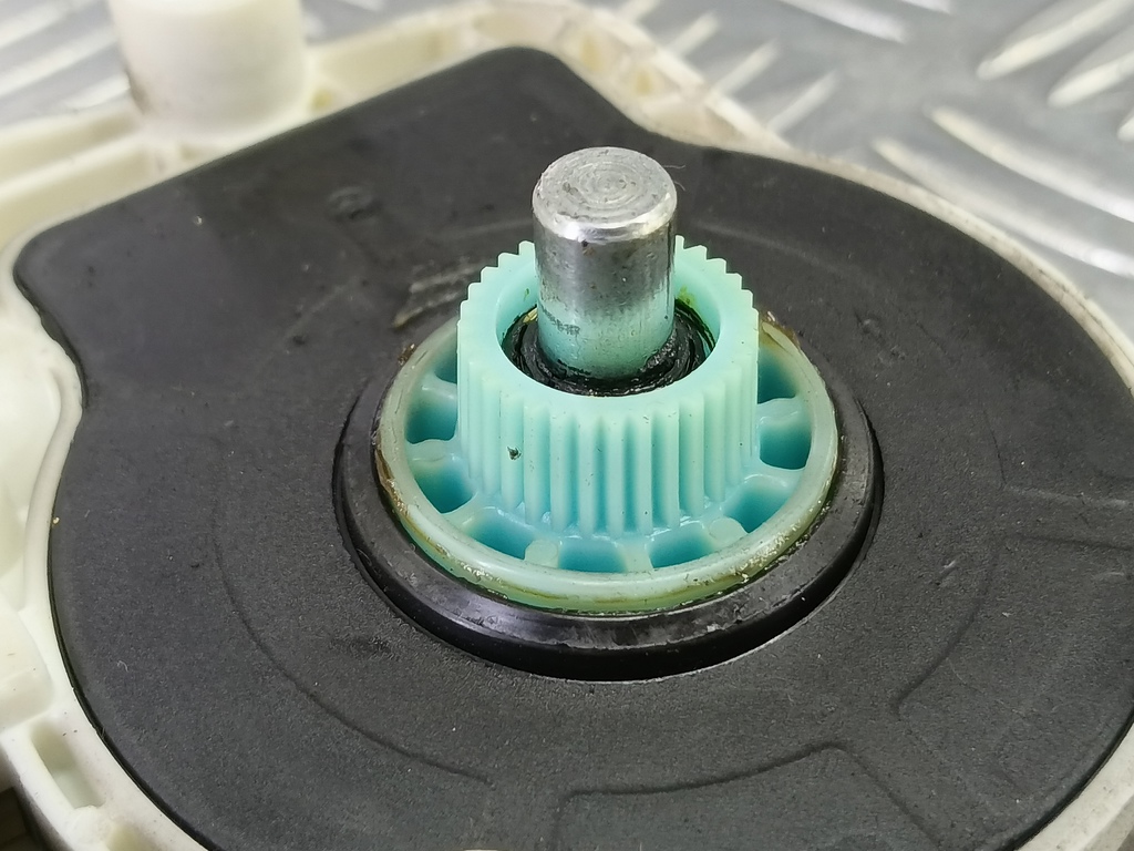 моторчик стеклоподъёмника MERCEDES-BENZ Vito  A0068204742, 2010 рублей, Москва