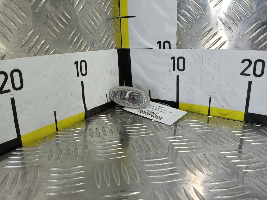 повторитель поворота MAZDA 3  GJ6A51120E, 860 рублей, Москва