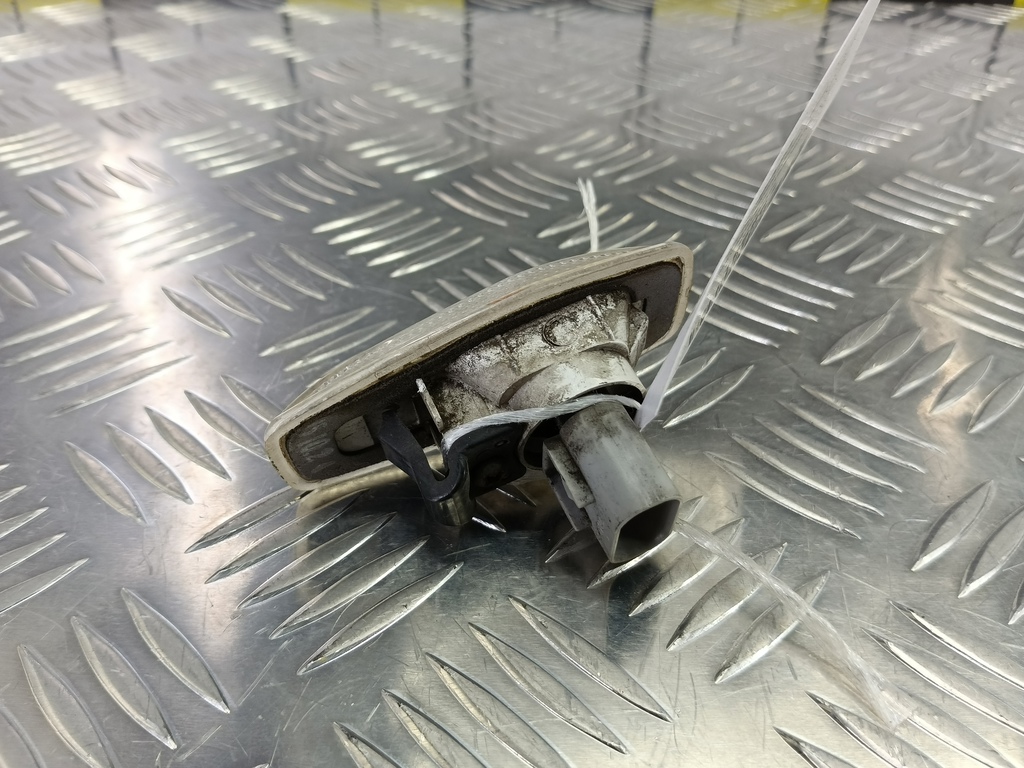 повторитель поворота Hyundai TUCSON 2.0 MT (140 л.с.)Tucson  I (2004—2011) Внедорожник 92303-25500, 750 рублей, Москва