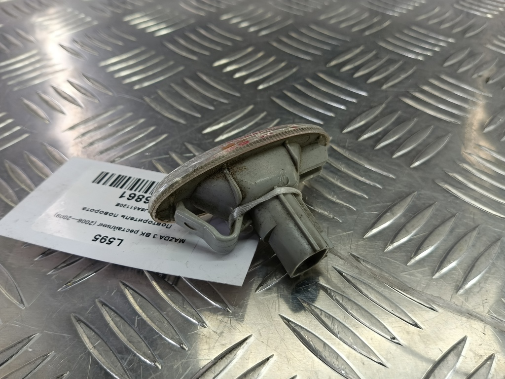 повторитель поворота MAZDA 3 2.0 MT (150 л.с.)3  BK (2003—2006) Седан GJ6A51120E, 860 рублей, Москва