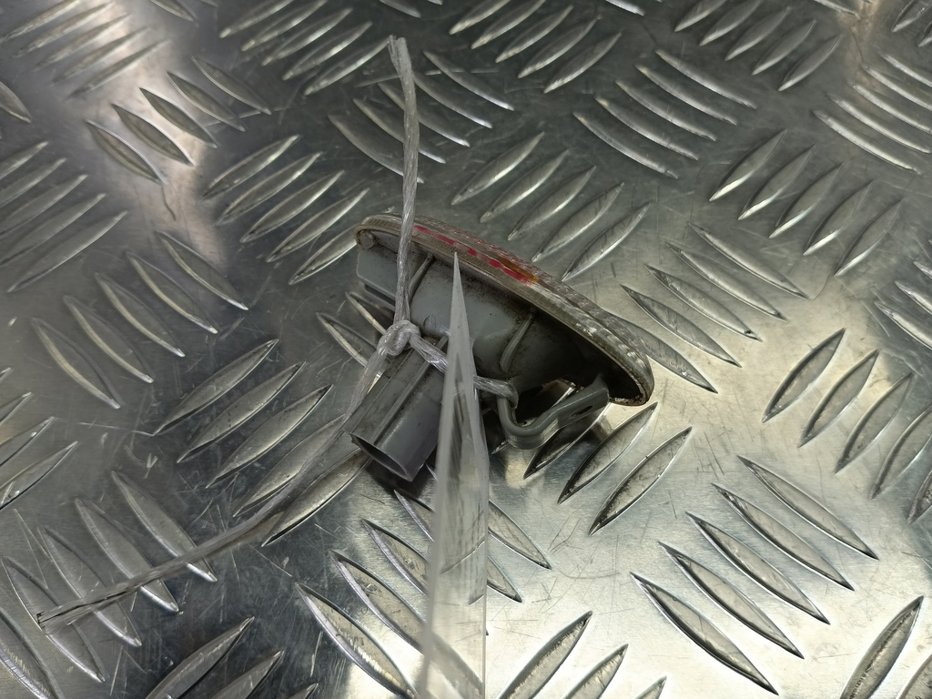 повторитель поворота MAZDA 3 2.0 MT (150 л.с.)3  BK (2003—2006) Седан GJ6A51120E, 860 рублей, Москва