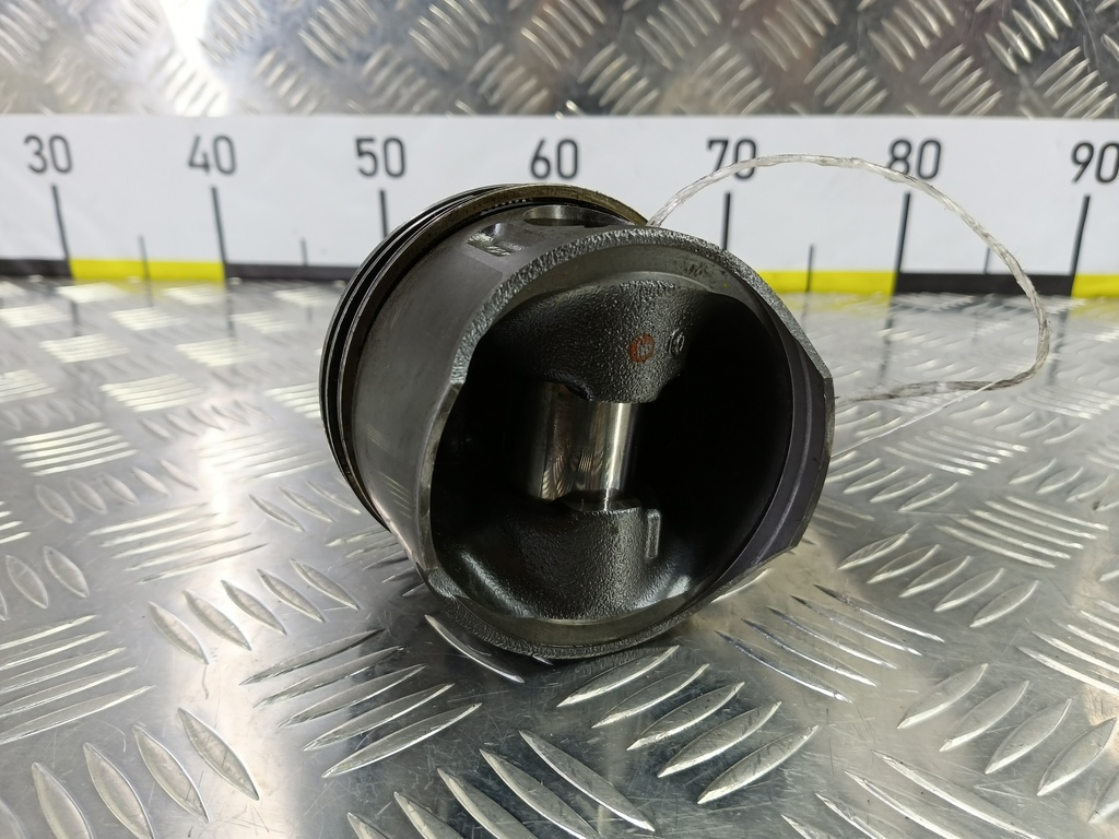 поршень MERCEDES-BENZ Vito  A6460300117, 2590 рублей, Москва