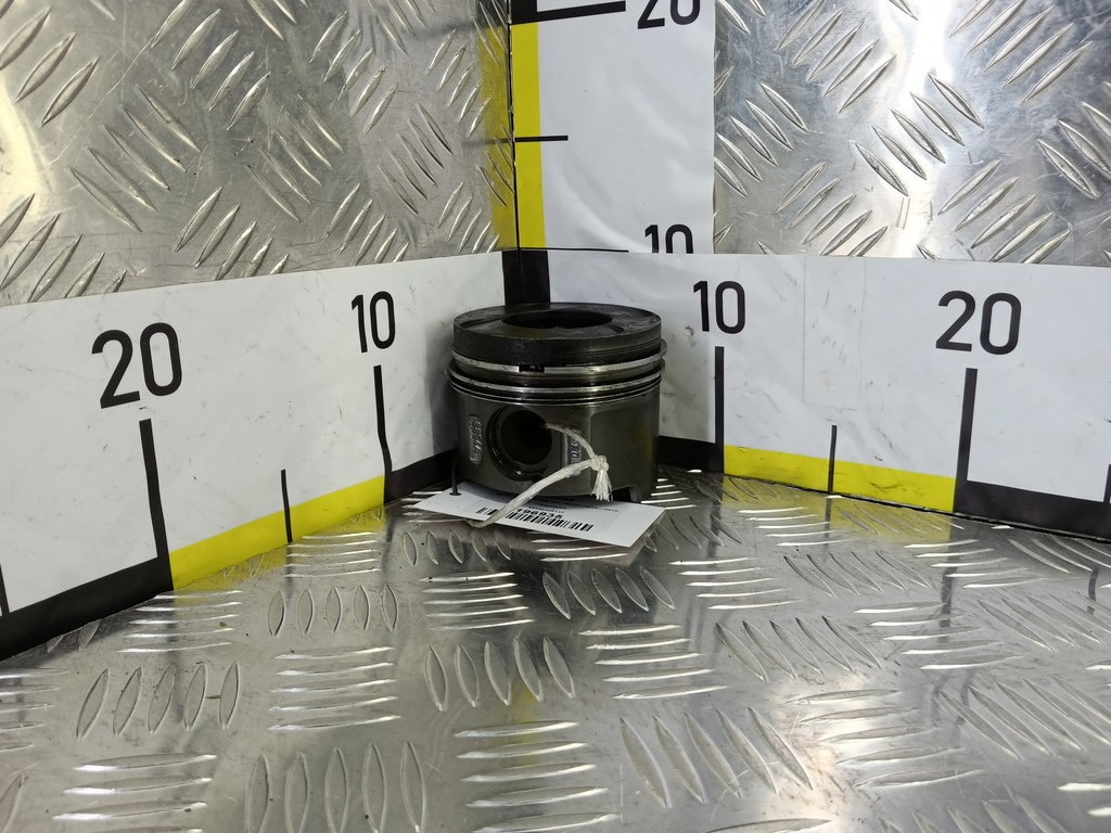 поршень MERCEDES-BENZ Vito  A6460300117, 2590 рублей, Москва