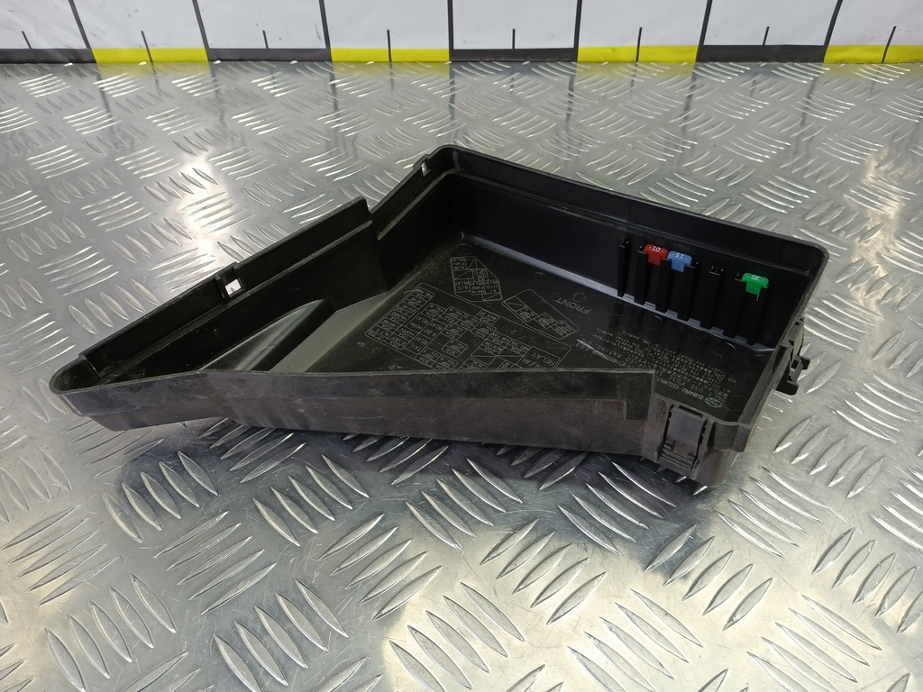 крышка блока предохранителей SUBARU Tribeca 3.0 4WD AT (250 л.с.)Tribeca  WX (2004—2007) Внедорожник 82243XA00B, 630 рублей, Москва