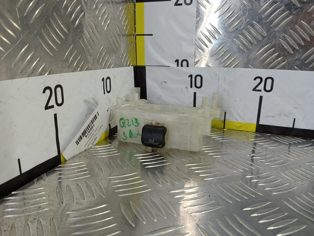 кнопка парктроников SUBARU Tribeca 3.0 4WD AT (250 л.с.)Tribeca  WX (2004—2007) Внедорожник 83119AG000, 860 рублей, Москва