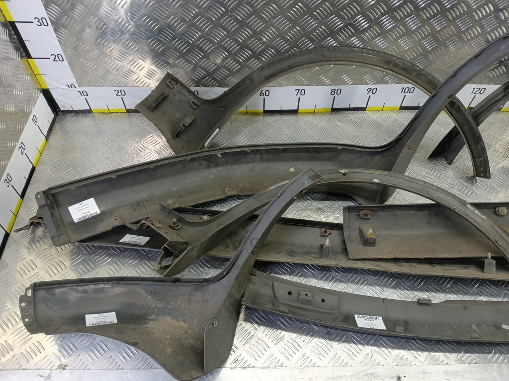 молдинг кузова FORD Fusion 1.4 AMT (80 л.с.)Fusion  I рестайлинг (2005—2012) Хетчбэк 1405230, 14200 рублей, Москва