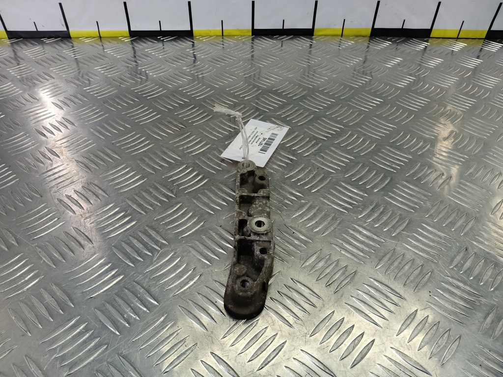 кронштейн компрессора кондиционера LAND ROVER DISCOVERY  JPD500080, 1670 рублей, Москва