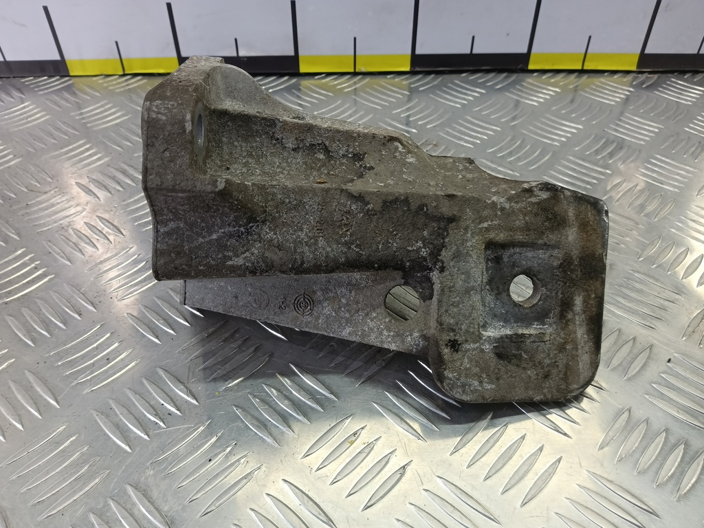 кронштейн двигателя (двс) LAND ROVER DISCOVERY  KKU500580, 520 рублей, Москва