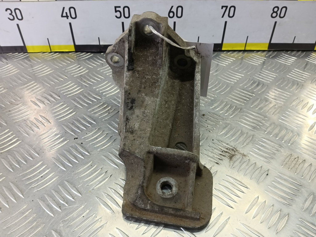 кронштейн двигателя (двс) LAND ROVER DISCOVERY  KKU500580, 520 рублей, Москва