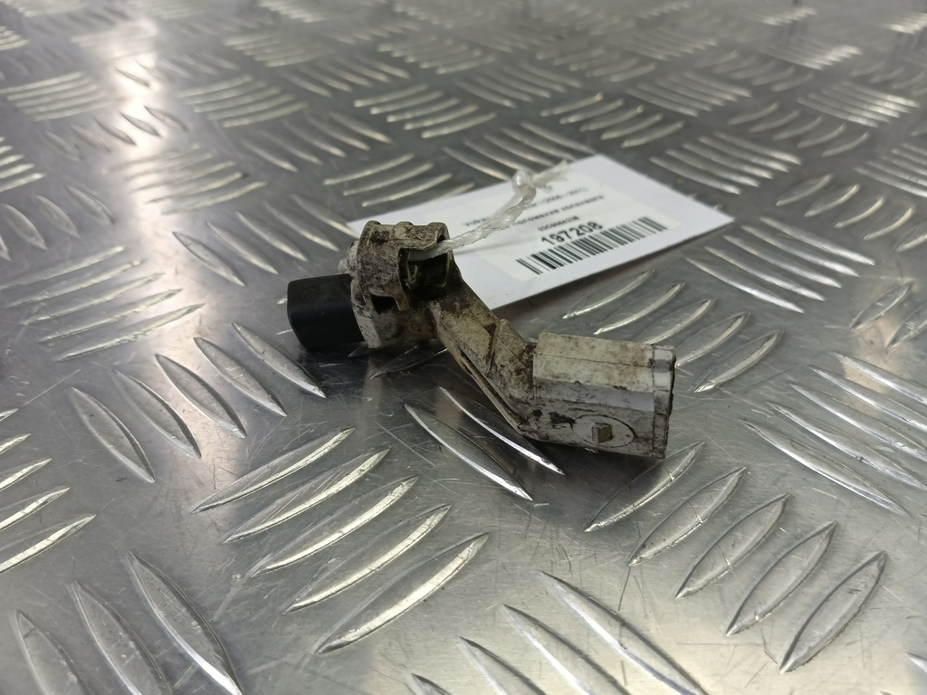 датчик положения коленвала Volkswagen Crafter  03C906433E, 980 рублей, Москва