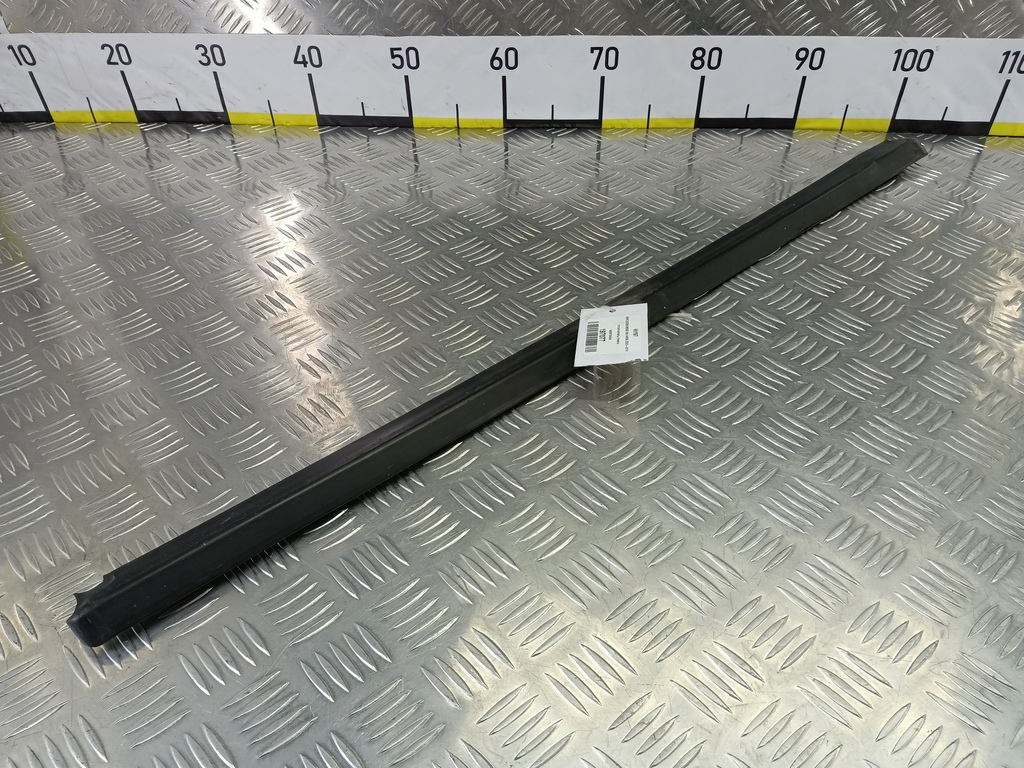 уплотнитель стекла MERCEDES-BENZ Vito  A6397200524, 2130 рублей, Москва