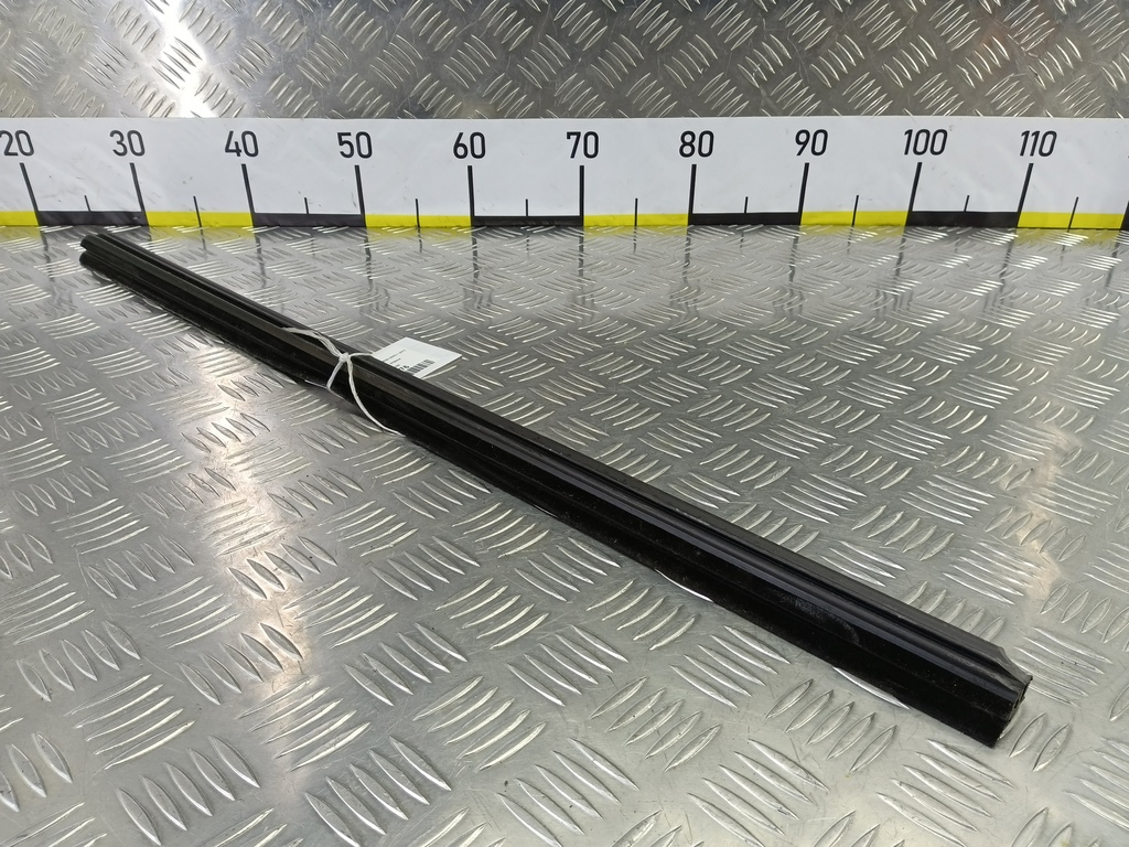 уплотнитель стекла MERCEDES-BENZ Vito  A6397200224, 750 рублей, Москва