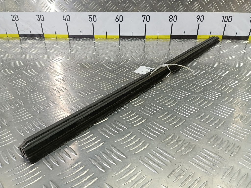 уплотнитель стекла MERCEDES-BENZ Vito  A6397200224, 750 рублей, Москва