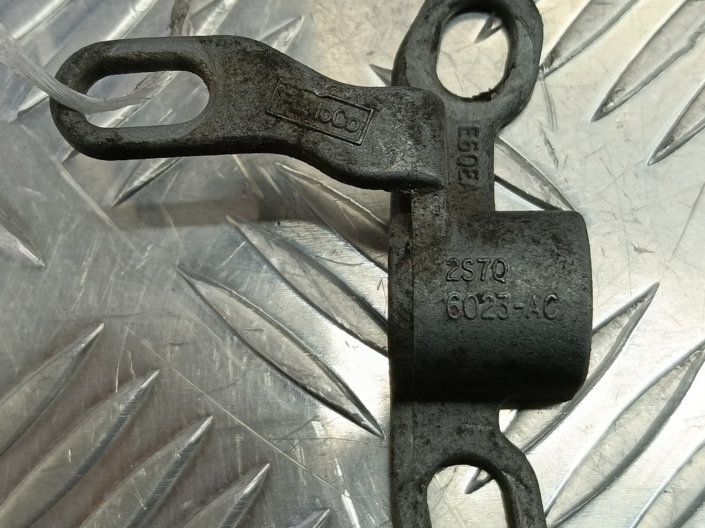 кронштейн датчика коленвала FORD Tourneo Connect  1680028, 1210 рублей, Москва