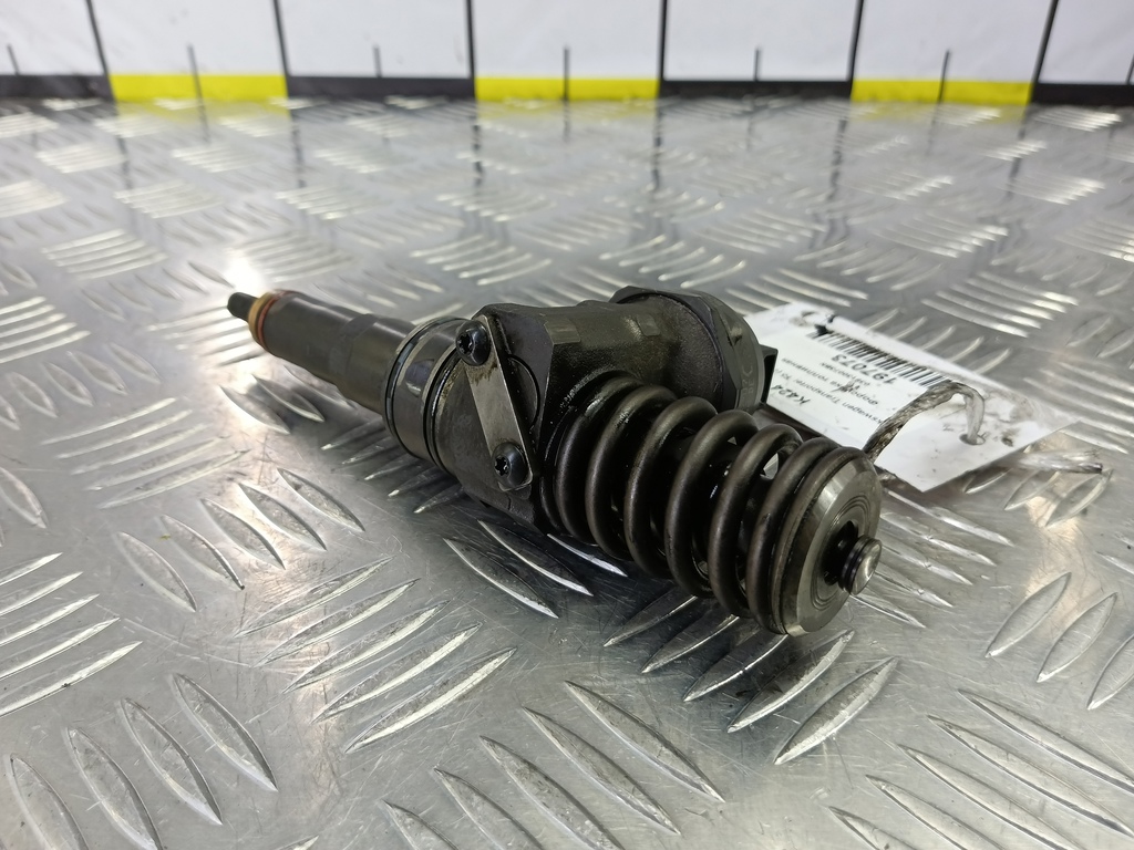 форсунка топливная Volkswagen Transporter  038130073BN, 10520 рублей, Москва