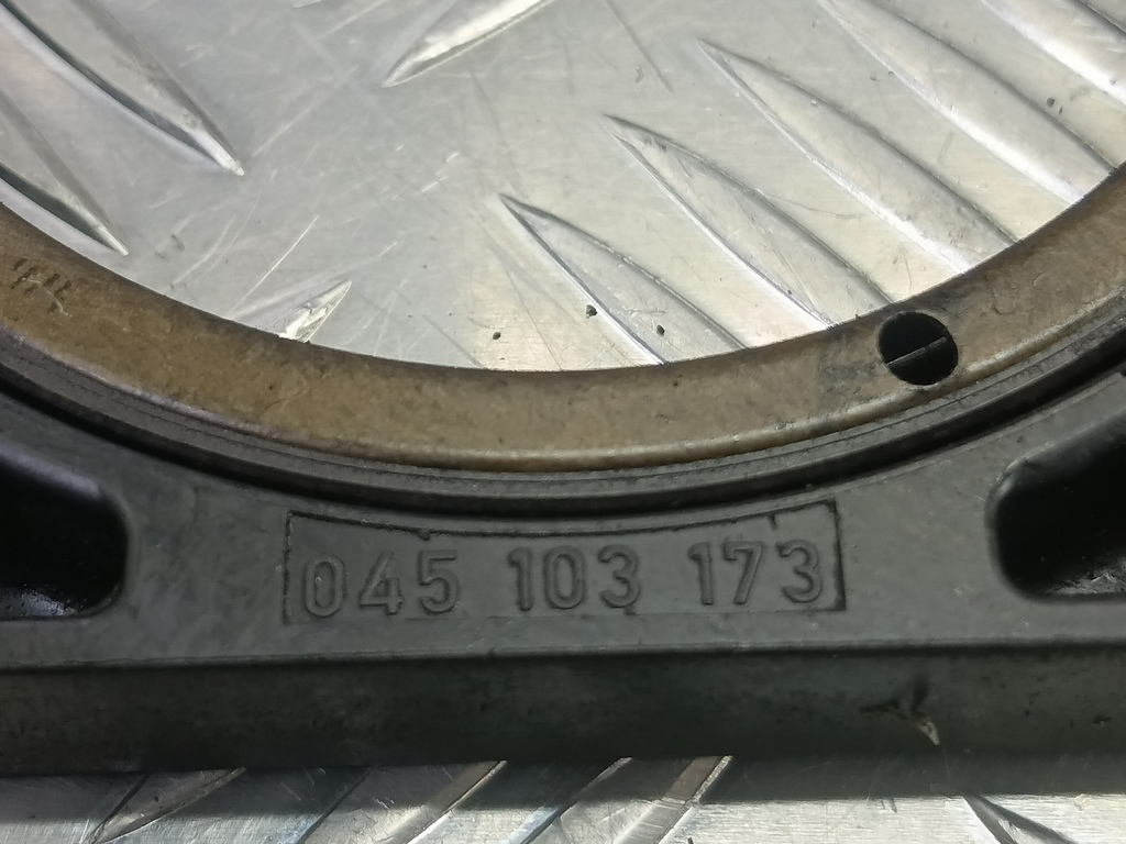 крышка коленвала Volkswagen Transporter  038103171S, 630 рублей, Москва