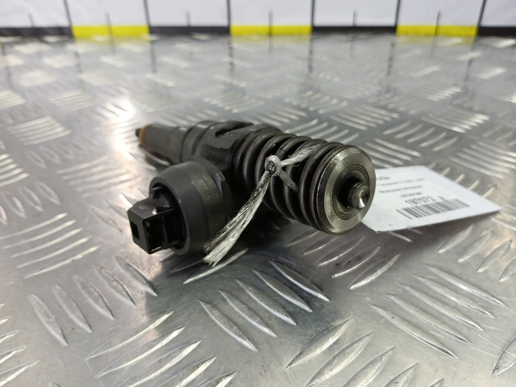 форсунка топливная Volkswagen Transporter  038130073BN, 10520 рублей, Москва