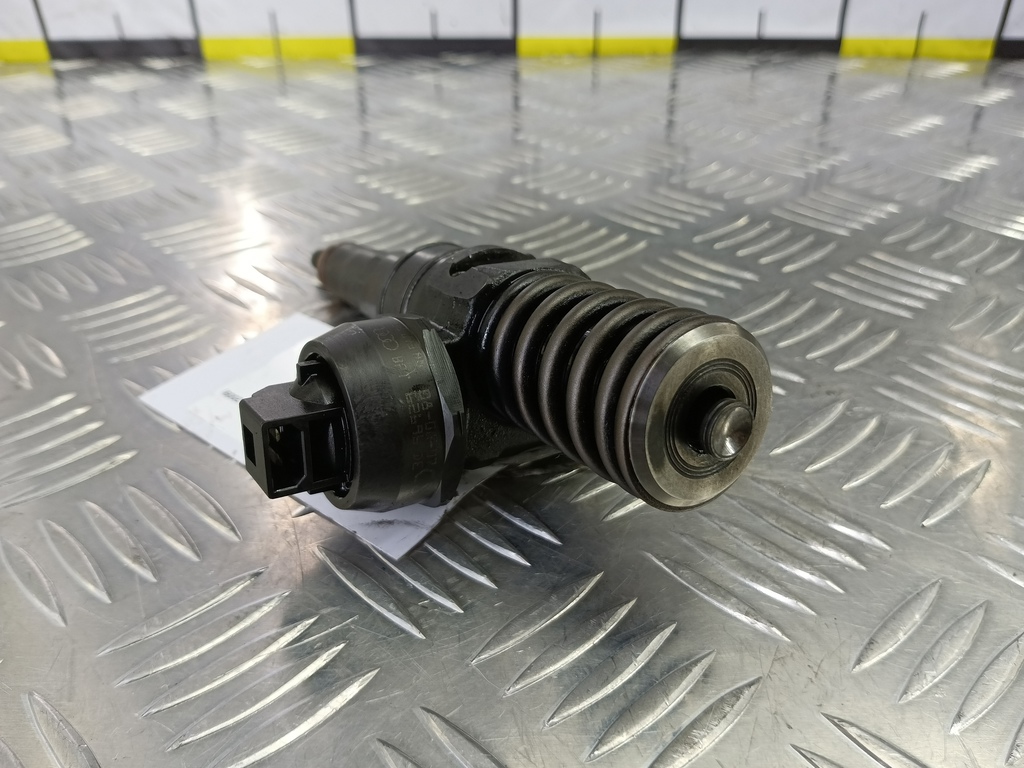 форсунка топливная Volkswagen Transporter  038130073BN, 10520 рублей, Москва