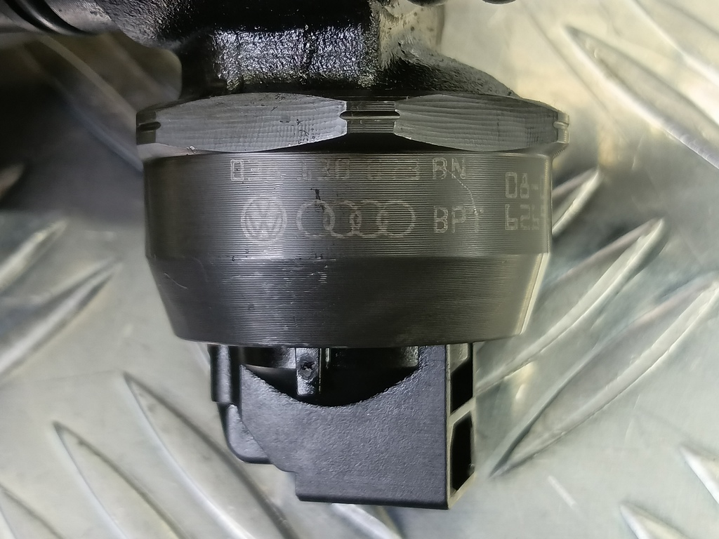 форсунка топливная Volkswagen Transporter  038130073BN, 10520 рублей, Москва