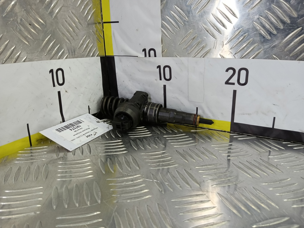 форсунка топливная Volkswagen Transporter  038130073BN, 10520 рублей, Москва