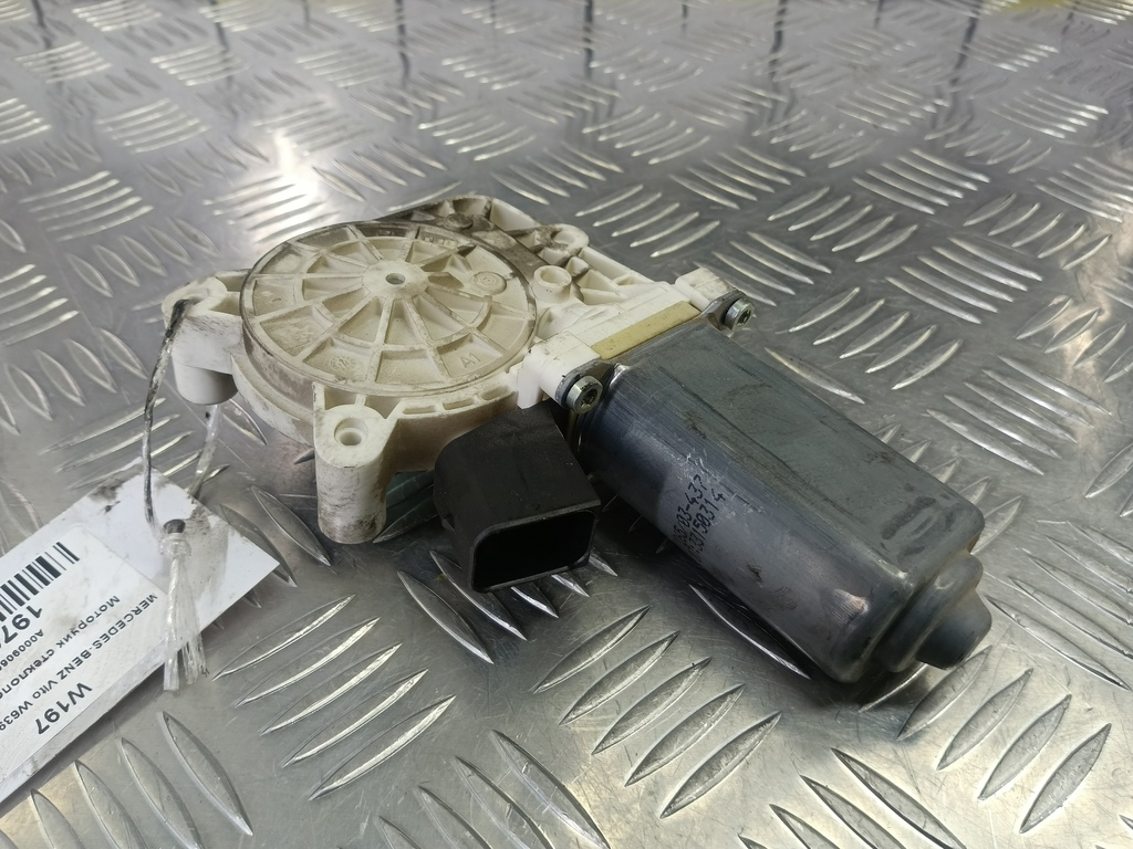 моторчик стеклоподъёмника MERCEDES-BENZ Vito  A0009069700, 4079 рублей, Москва