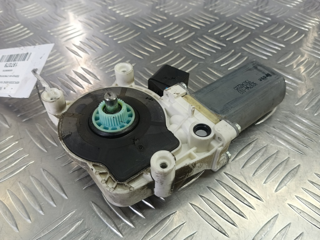моторчик стеклоподъёмника MERCEDES-BENZ Vito  A0009069700, 4079 рублей, Москва