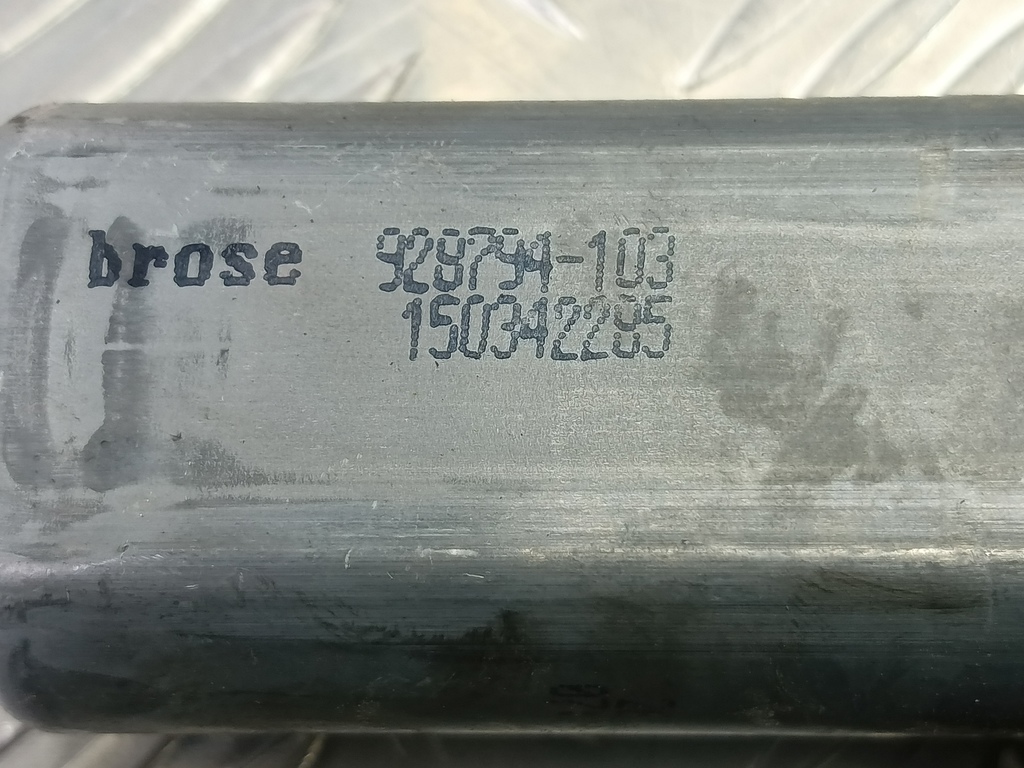 моторчик стеклоподъёмника MERCEDES-BENZ Vito  A0009069700, 4079 рублей, Москва