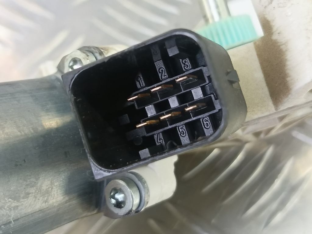 моторчик стеклоподъёмника MERCEDES-BENZ Vito  A0009069700, 4079 рублей, Москва