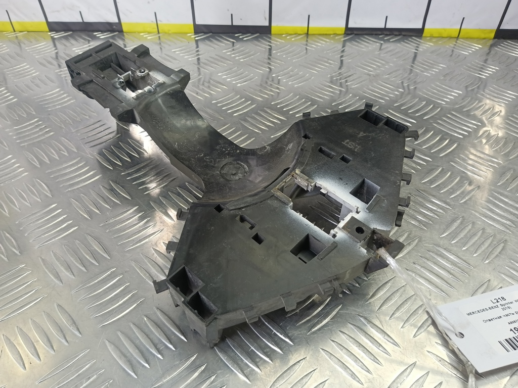 ответная часть ручки двери MERCEDES-BENZ Sprinter  A9067600034, 630 рублей, Москва