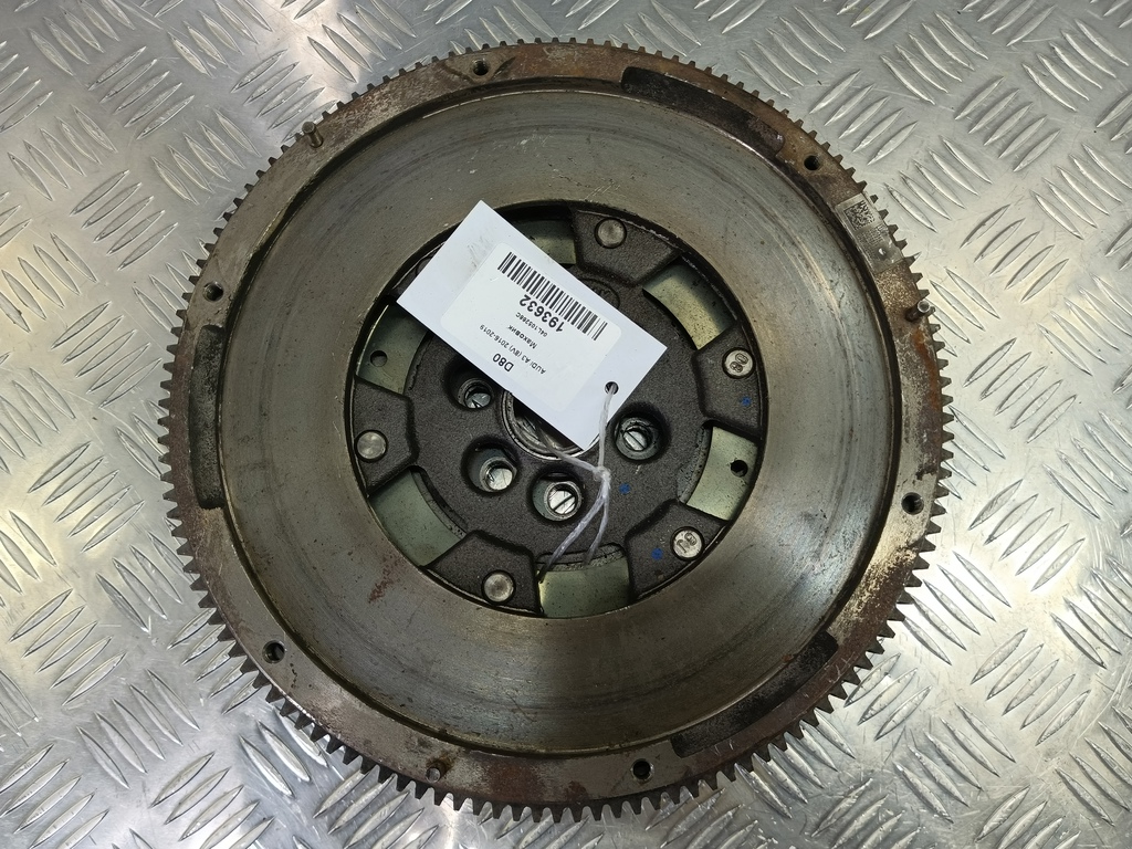 маховик AUDI A3 (8V) 2016-2019  04L105266C, 3279 рублей, Москва