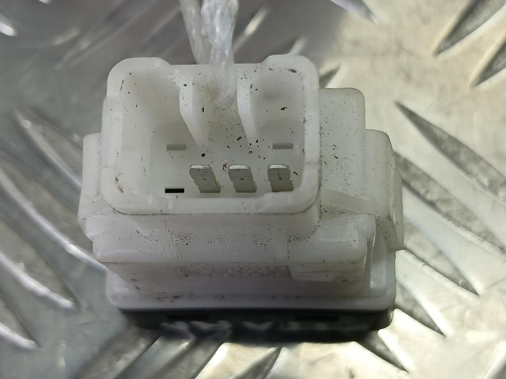 кнопка регулировки фар SUZUKI Grand Vitara 1.6 4WD MT (106 л.с.)Grand Vitara  II (2005—2008) Внедорожник 3518062J00, 520 рублей, Москва