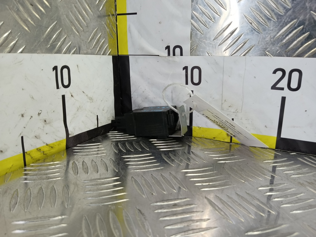 реле стеклоочистителя SUZUKI JIMNY  3865076J00, 1210 рублей, Москва