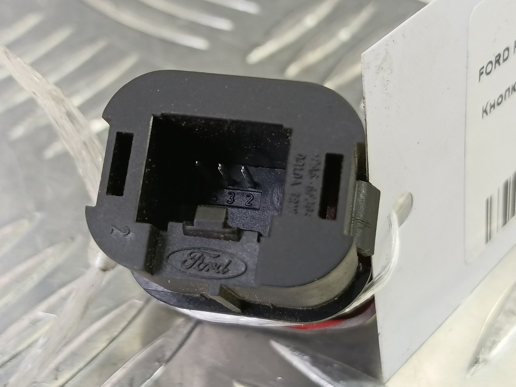 кнопка аварийной сигнализации FORD Focus  1556970, 630 рублей, Москва