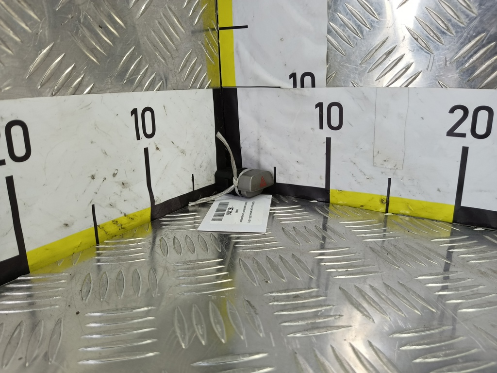 кнопка аварийной сигнализации FORD Focus  1556970, 630 рублей, Москва