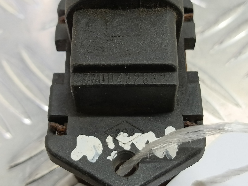 резистор вентилятора охлаждения Renault Master  7701042681, 750 рублей, Москва