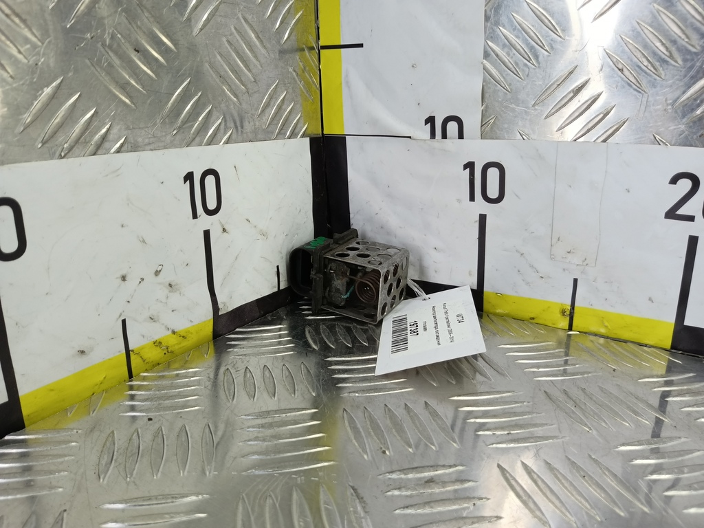 резистор вентилятора охлаждения Renault Trafic  7701049661, 1900 рублей, Москва