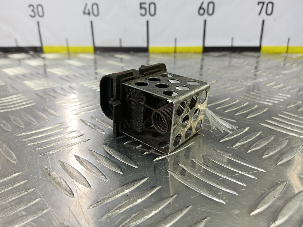 резистор вентилятора охлаждения Renault Trafic  7701049661, 1900 рублей, Москва