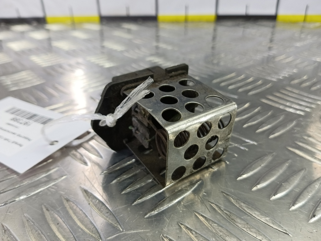 резистор вентилятора охлаждения Renault Trafic  7701049661, 1900 рублей, Москва