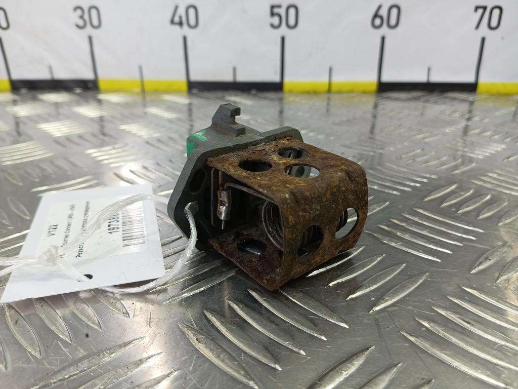 резистор вентилятора охлаждения FORD Tourneo Connect  1445117, 3850 рублей, Москва