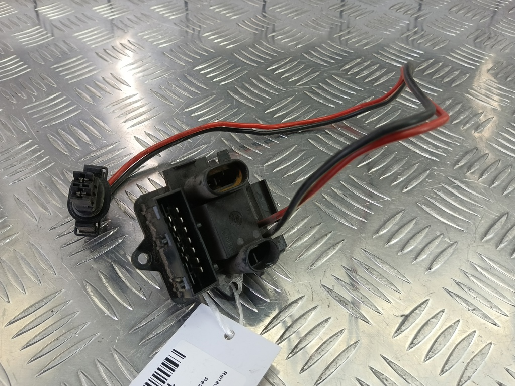 резистор отопителя (ежик) Renault Trafic  7701050325, 3620 рублей, Москва