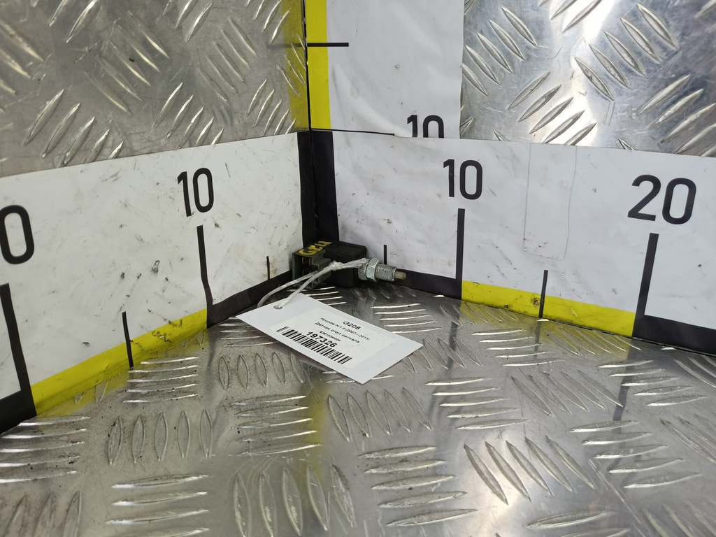 датчик включения стоп-сигнала Hyundai Grand Starex  938103K000, 630 рублей, Москва