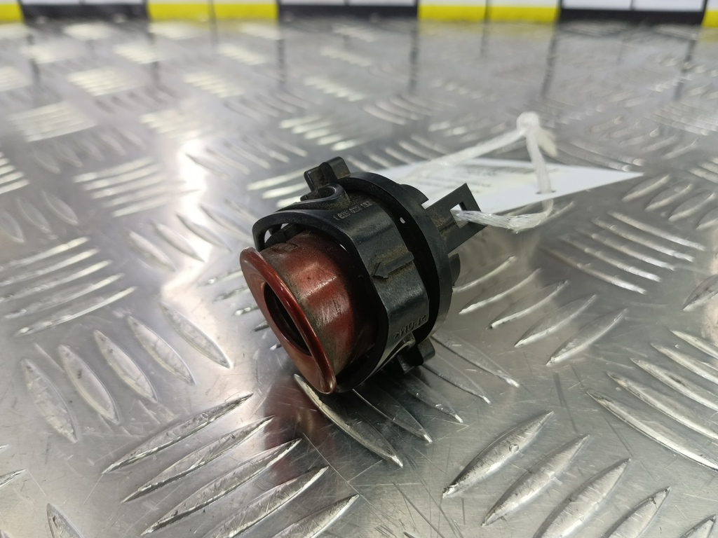 кронштейн датчика парковки FORD Fusion 1.6 AT (101 л.с.)Fusion  I рестайлинг (2005—2012) Хетчбэк 1504275, 1670 рублей, Москва