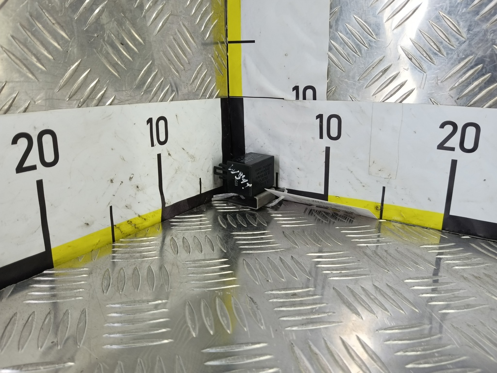 реле SUZUKI JIMNY 1.3 4WD MT (86 л.с.)Jimny  III рестайлинг (2005—2012) Внедорожник 3861084F00, 750 рублей, Москва