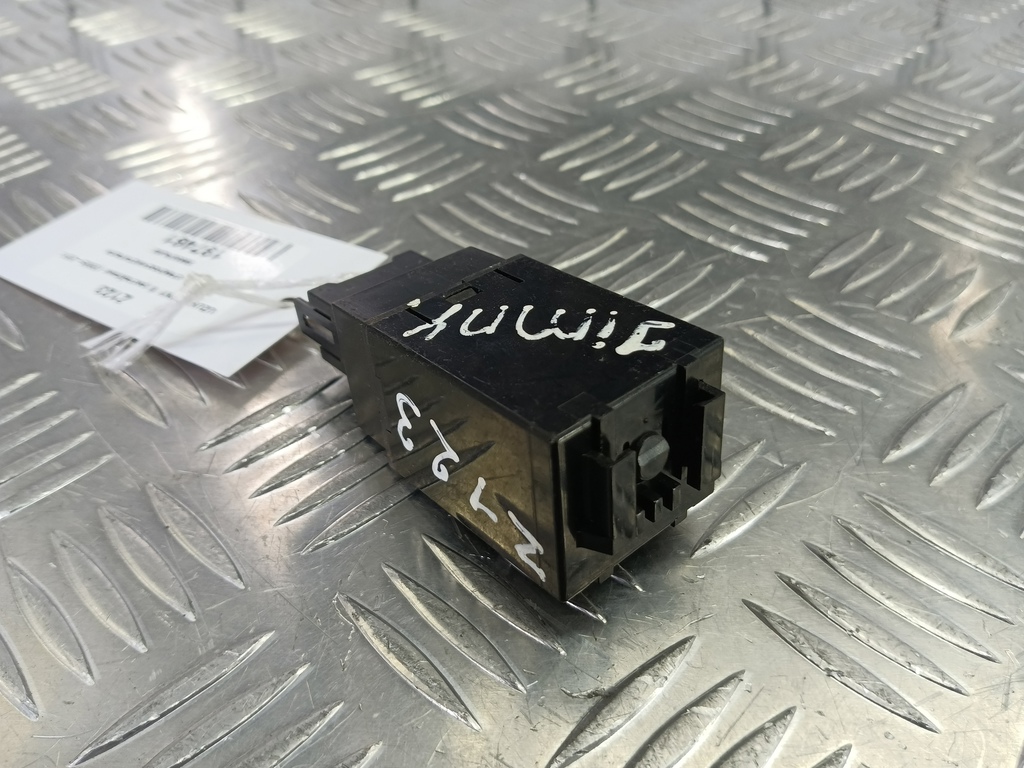 реле стеклоочистителя SUZUKI JIMNY Jimny 3865076J00, 1210 рублей, Москва