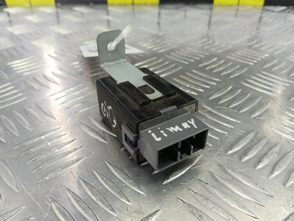 блок управления центральным замком SUZUKI JIMNY Jimny 3719081A70, 980 рублей, Москва