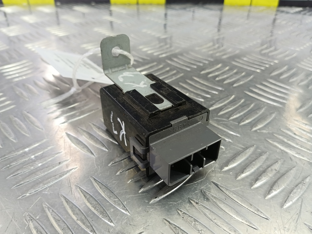 блок управления центральным замком SUZUKI JIMNY Jimny 3719081A70, 980 рублей, Москва