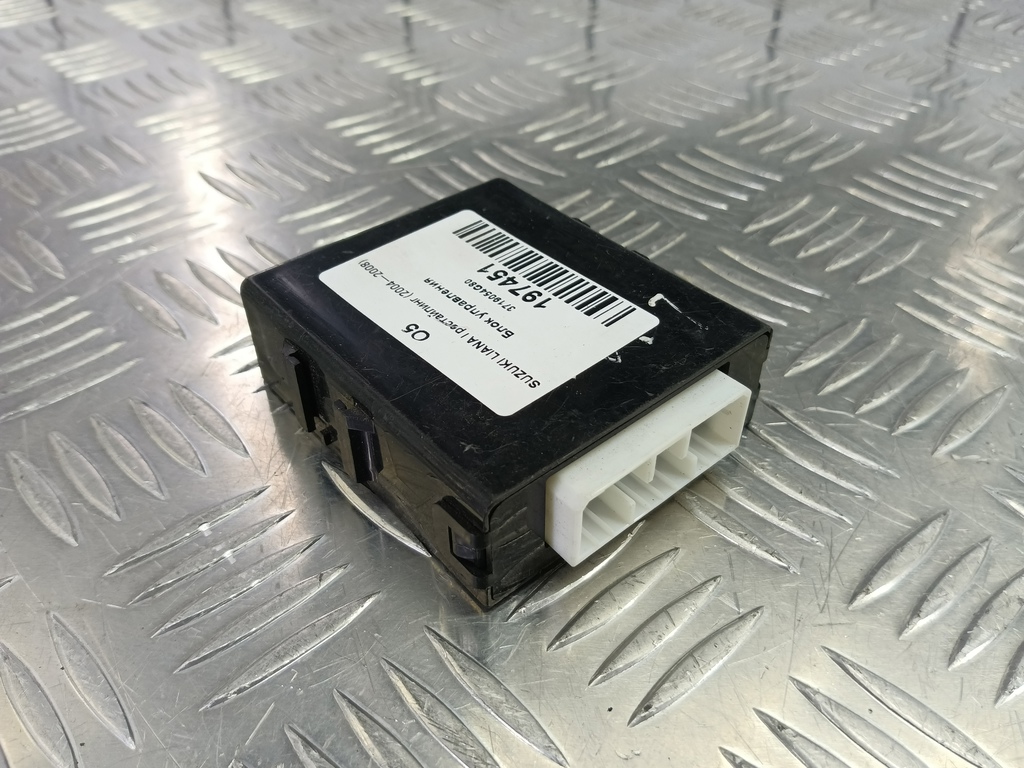 блок управления SUZUKI LIANA 1.6 MT (106 л.с.)Liana  I рестайлинг (2004—2008) Универсал 3719054G80, 1210 рублей, Москва