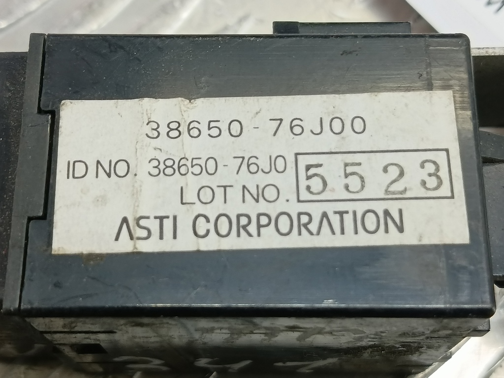 реле стеклоочистителя SUZUKI JIMNY 1.3 4WD MT (86 л.с.)Jimny  III рестайлинг (2005—2012) Внедорожник 3865076J00, 1210 рублей, Москва