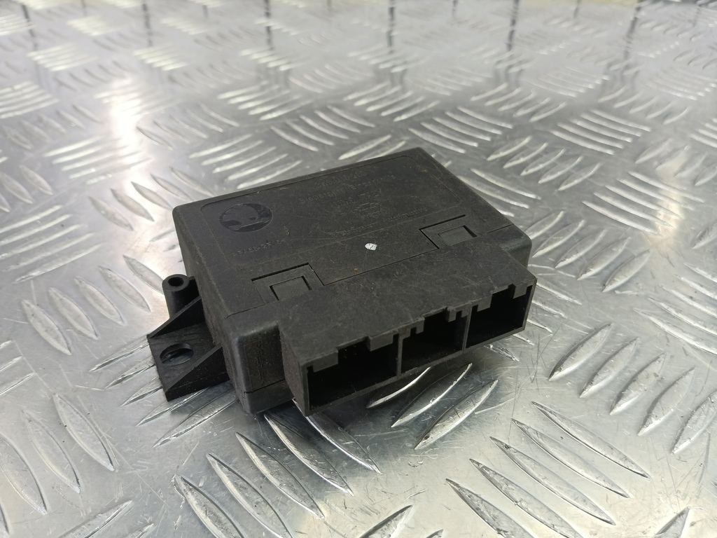 блок управления парктрониками SKODA SUPERB  3U0919283, 3740 рублей, Москва